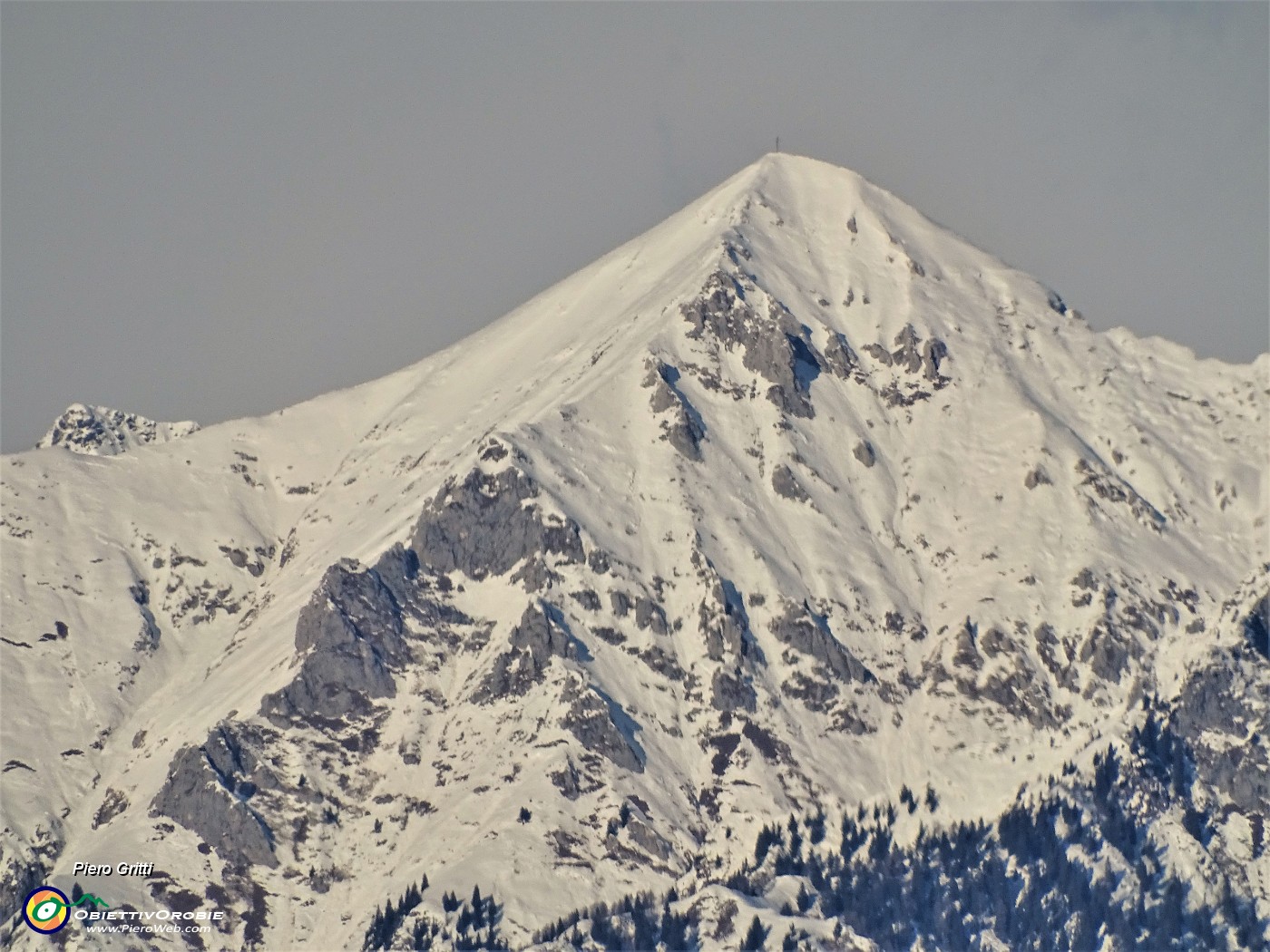 67 Zoom sul Monte Cavallo (2323 m).JPG